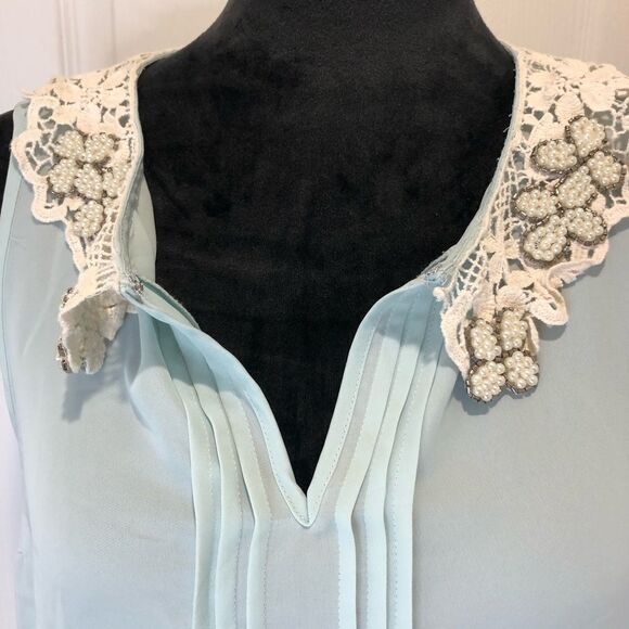Lauren Conrad blue sleeveless top w/ pearl collar - Picture 4 of 15